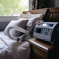 cpap-machine-next-to-bed