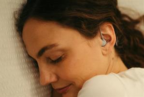 kokoon-nightbuds-sleep-headphones-women-wearing